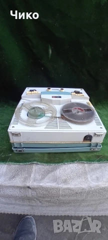 Стар работещ магнетофон "Тесла"