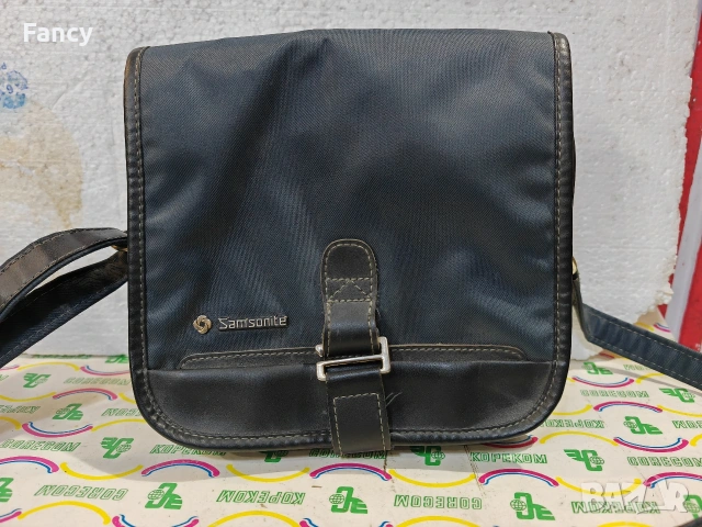 Оригинална спортна чанта Samsonite 20/22 см, снимка 2 - Чанти - 53155903