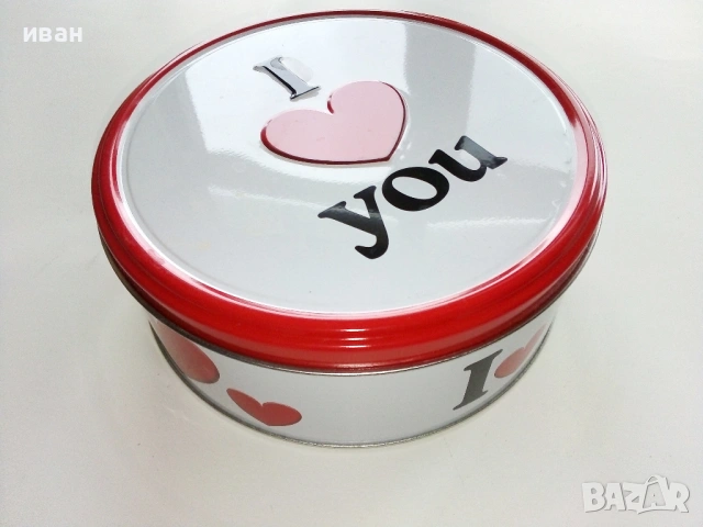 Метална кутия