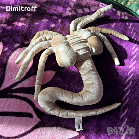 Alien Facehugger – плюшена фигурка (ThinkGeek), снимка 3 - Плюшени играчки - 53019710