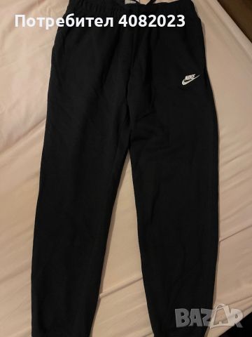 Дамски екип Nike, снимка 1 - Спортни екипи - 45572773