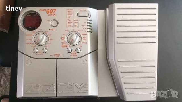 Процесор за бас китара Zoom