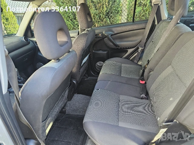 Toyota RAV 4 2.0 16V D-4D , снимка 13 - Автомобили и джипове - 50912221