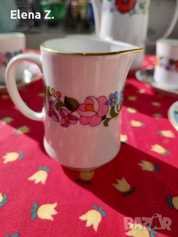 Ръчно рисуван сервиз за кафе и ваза - Kalocsa Унгария, снимка 11 - Сервизи - 52274340