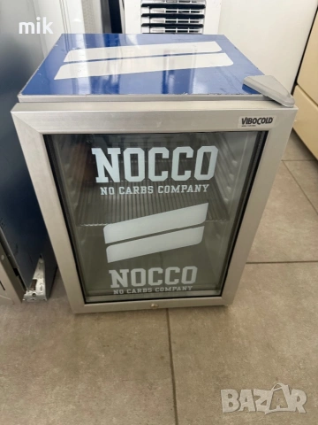 Малка хладилна витрина 