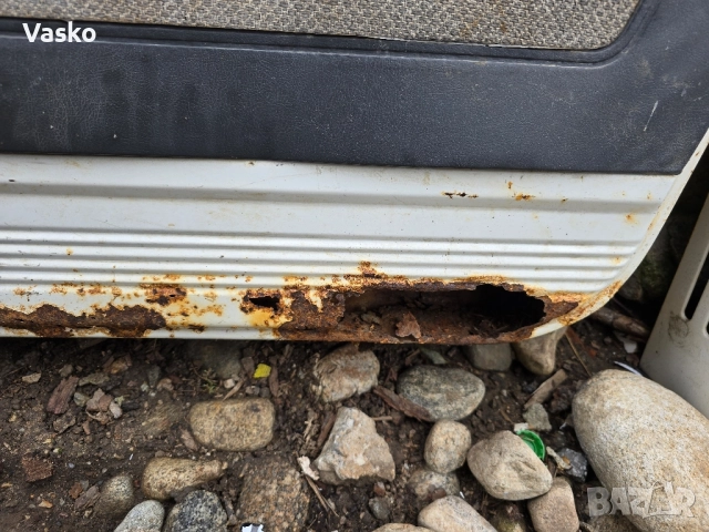 Продавам Врати Сузуки Самурай, снимка 6 - Части - 52259325