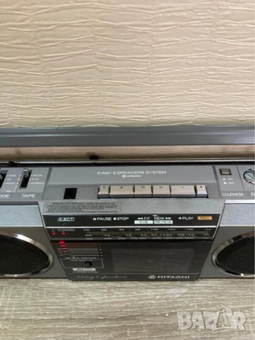 HITACHI TRK-6701W VINTAGE RETRO BOOMBOX радио касетофон, снимка 8 - Радиокасетофони, транзистори - 53389137