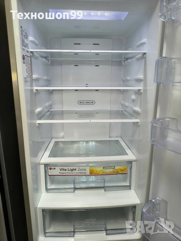 Хладилник с фризер LG, снимка 4 - Хладилници - 52737405