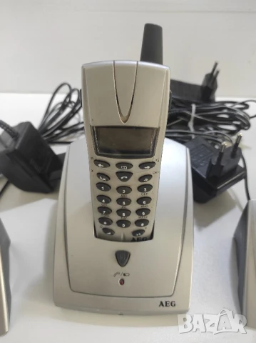 AEG D 5000 quattro DECT комплект, снимка 2 - Стационарни телефони и факсове - 51258114