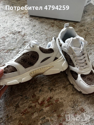 Маратонки Guess, снимка 8 - Маратонки - 54168794