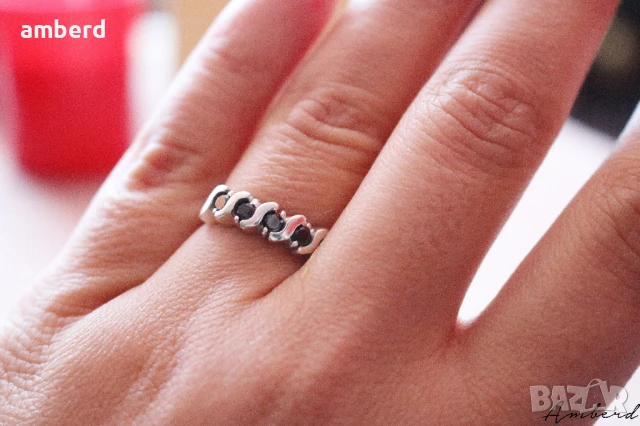 Нежен и елегантен сребърен пръстен - модел R029