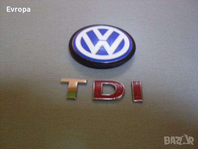 Емблеми VW.