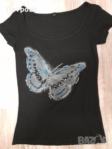 Черна тениска с красива пеперуда