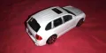 Bburago Porsche Cayenne White - Мащаб 1:43, снимка 4