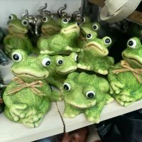 Продавам фигурки жаба! , снимка 1 - Статуетки - 45541072