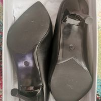 Обувки, снимка 3 - Дамски обувки на ток - 45224350