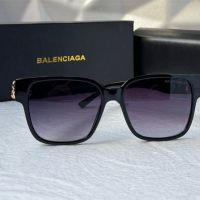 Balenciaga 2024 дамски слънчеви очила 2 цвята , снимка 10 - Слънчеви и диоптрични очила - 45439926