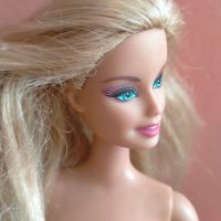 Колекционерска кукла Barbie Барби Mattel 144 2HF2, снимка 8 - Колекции - 45149589