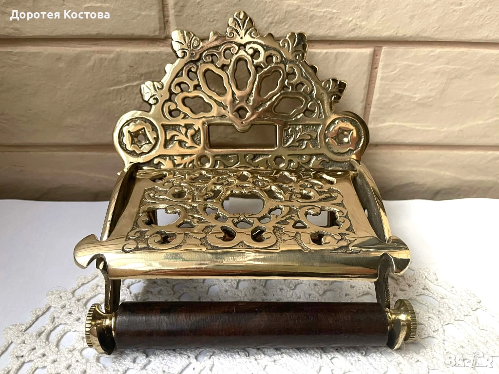 Красива месингова поставка за тоалетна хартия от Англия, снимка 1