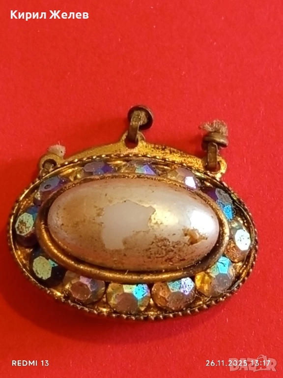 Винтидж Бижу с овален изкуствен лунен камък и инкрустирани кристали с ефект Аврора Бореалис 52308, снимка 1