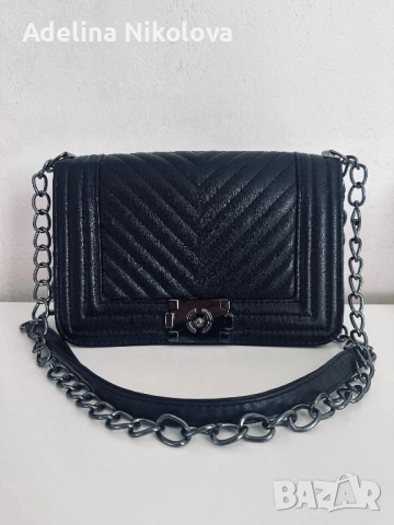 Дамска чантичка, снимка 2 - Чанти - 53485795