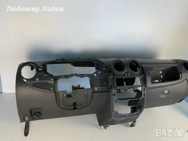 Арматурно табло Dacia Sandero I Дачия Сандеро 1 (07-12)г. , снимка 2 - Части - 50361195