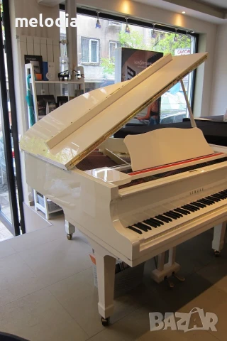 Бял роял YAMAHA - G1 с 2г. гаранция от пиано магазин Мелодия, снимка 2 - Пиана - 50545155