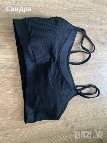 Спортно бюстие