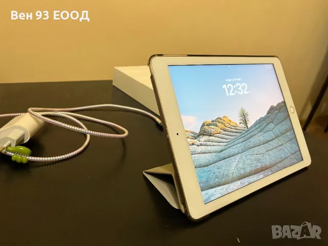 iPad 5th generation 32GB , снимка 1 - Таблети - 47795973