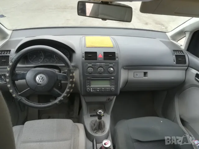 VW Touran 2.0, снимка 4 - Автомобили и джипове - 47845051