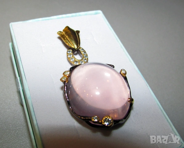 голям прозрачен розов кварц 45 карата, размер 51x25x13, тегло 15.3гр. подходящ за подарък, снимка 2 - Колиета, медальони, синджири - 53710557