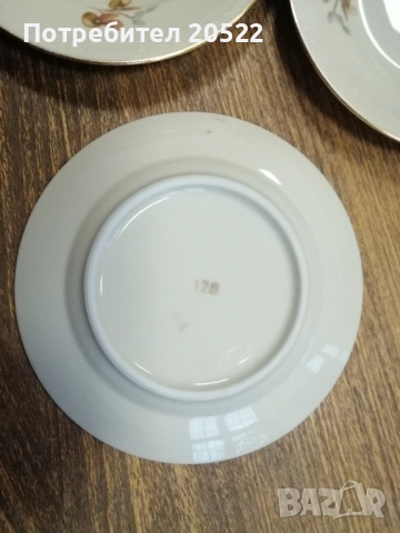 Десерни немски, шведски и английски чинийки. 