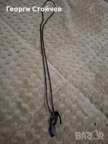 Продавам гривна от естествен камък