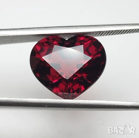 Изключителен Голям И Красив Естествен Спесартит Гранат 8.24 Карата, Сърцевидна Форма!  , снимка 9 - Други - 53893835