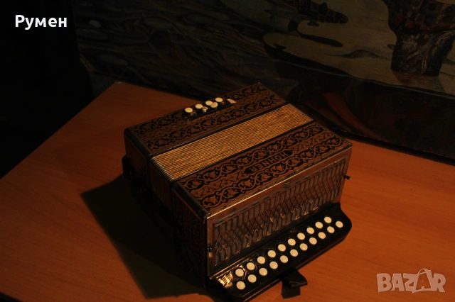 Акордеон Hohner - (диатонична хармоника), снимка 9 - Антикварни и старинни предмети - 53533764