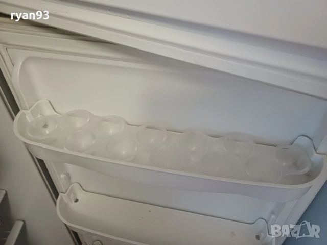 Хладилник SNAIGE, снимка 4 - Хладилници - 53587179