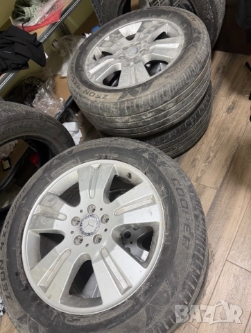 4 джанти 18инча за Mercedes ML + две все сезонни гуми за тях