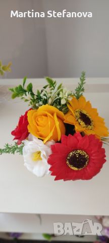 Букети от сапунени цветя в цветни каашпи, снимка 9 - Други - 45727746