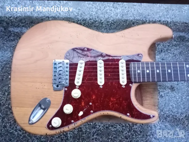 Squier by Fender 60S Stratocaster , снимка 2 - Китари - 48300594