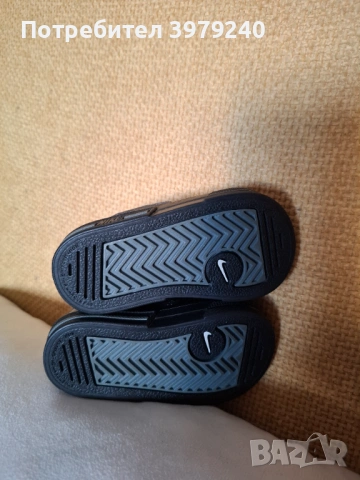 Бебешки мсратонки Nike 19 номер, снимка 2 - Детски маратонки - 54272264