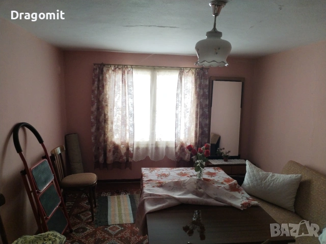 Къща с двор и плевня в кв. на гр. Трявна , снимка 13 - Къщи - 53975812