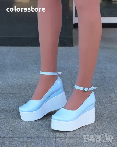 Обувки на платформа - син лак с бяло ходило - 125K