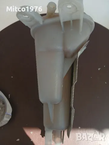 казанче антифриз Audi A4 B8, снимка 3 - Части - 49902392