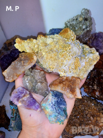 лот колекция минерали от България друза Кварц аметист кристали яспис галенит азурит ахат халцедон , снимка 9 - Колекции - 44986418