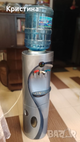 Диспенсър за гореща, стайна и студена вода + празен Галон 19л