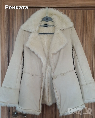Топло дамско кожухче в екрю
