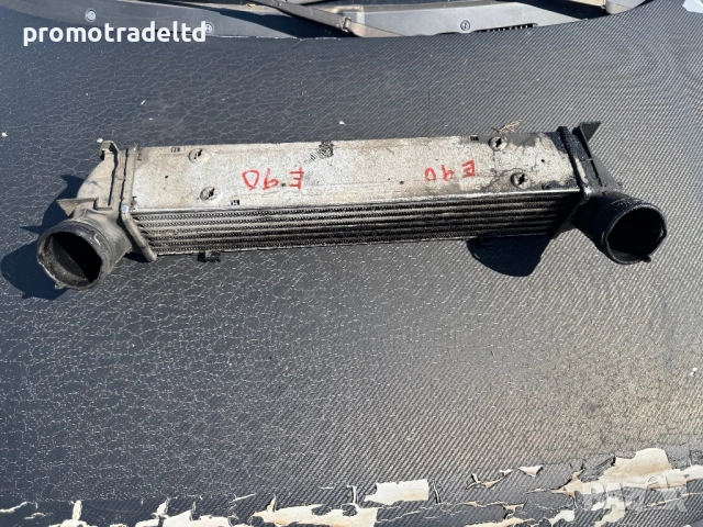 Интеркулер радиатор БМВ Е90 Е91 2.0D 163hp. BMW E91 E90