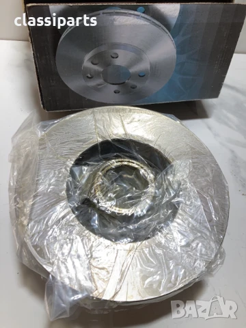 Спирачен диск BOSCH за Сеат Кордоба, Толедо, Ибиза, Фолксваген Поло, Голф, Венто, Пасат, Джета.., снимка 3 - Части - 50753935