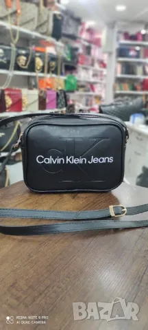 чанти Calvin Klein , снимка 12 - Чанти - 49152576