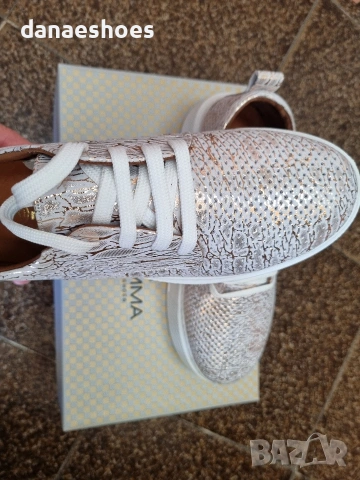 Дамски спортни обувки от естествена кожа с перфорация , снимка 4 - Дамски ежедневни обувки - 54103513